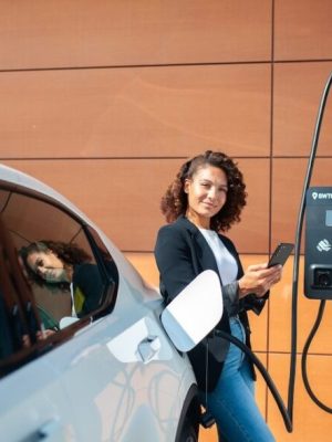 AKB_0123-e1712765187997-1024x589